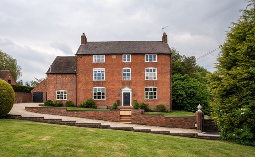 Farm Ranch in Wolverley, England 1