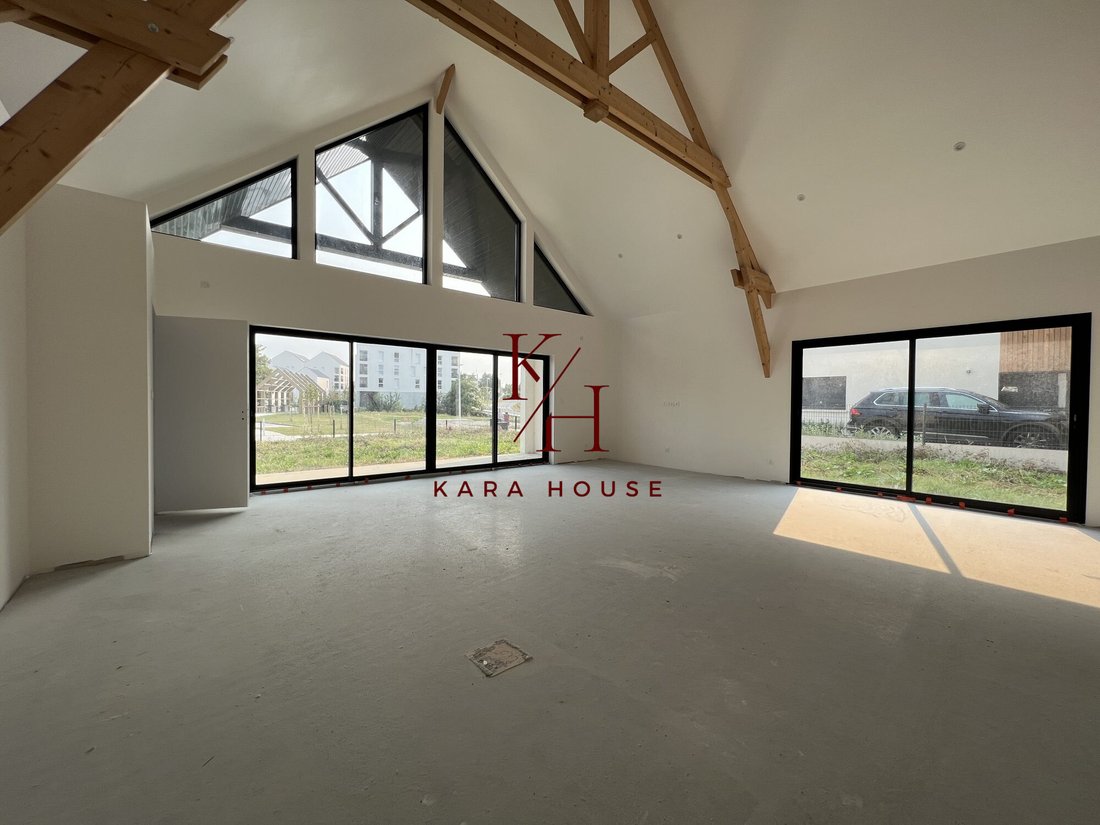 House in Benouville, Normandy, France 4 - 16083279