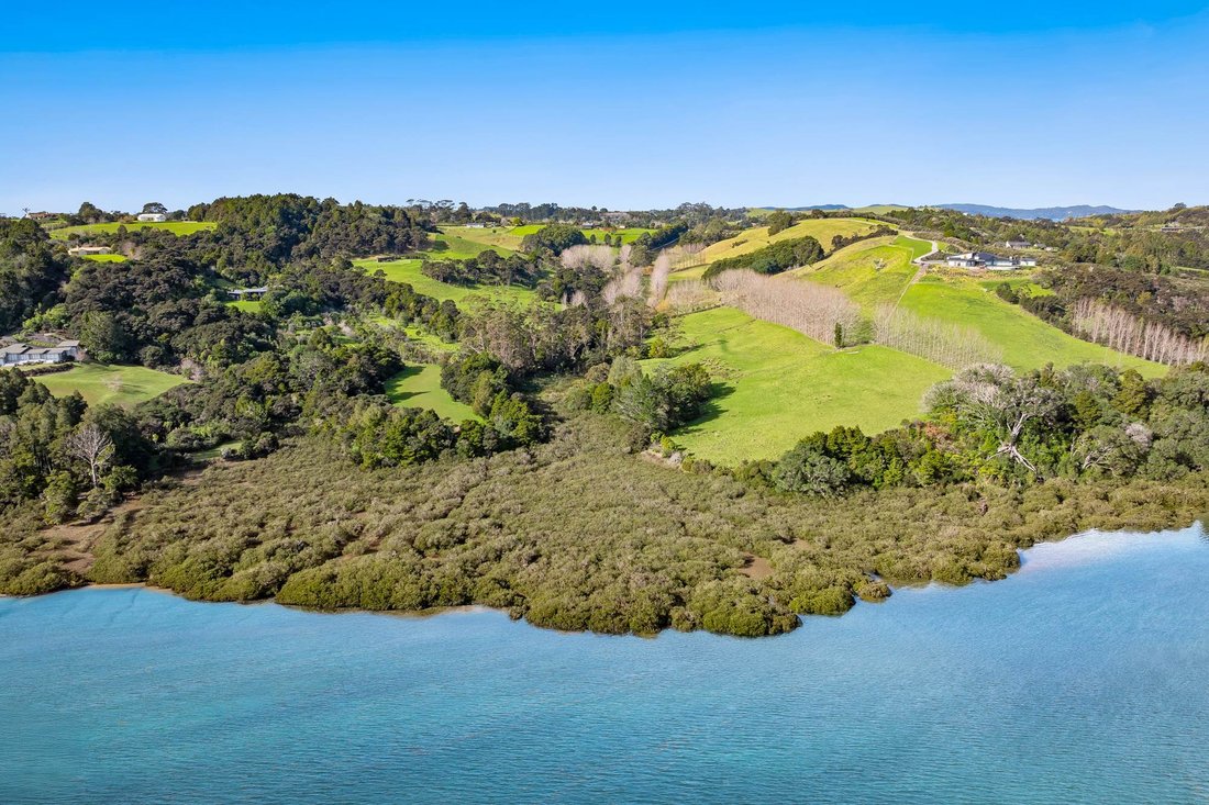 House in Tawharanui Peninsula, Auckland, New Zealand 2 - 15986055