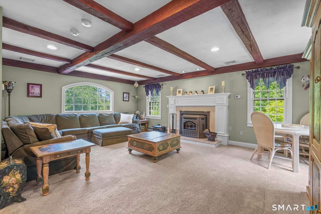 House in Monroe, Connecticut, United States 4 - 18078903