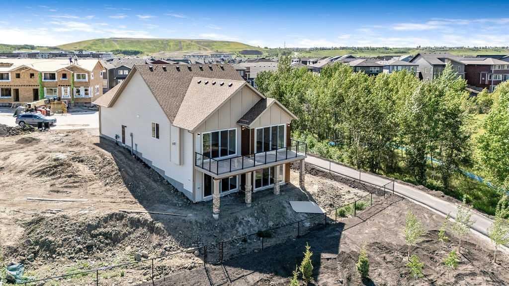 House in Calgary, Alberta, Canada 5 - 18077805