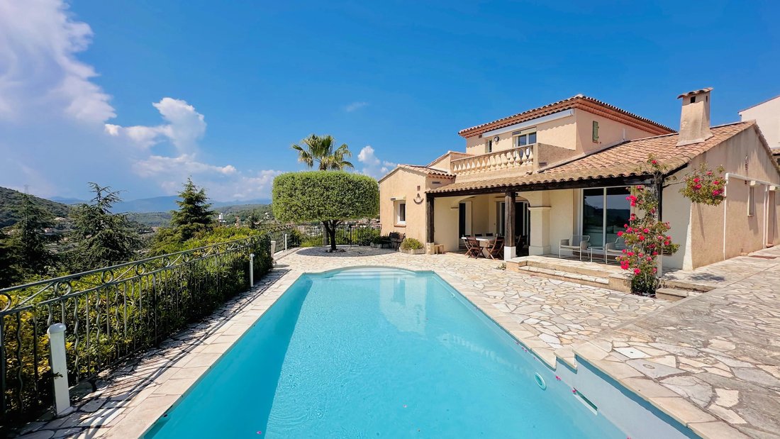 Villa in La Turbie, Provence-Alpes-Côte d'Azur, France 1 - 18073096