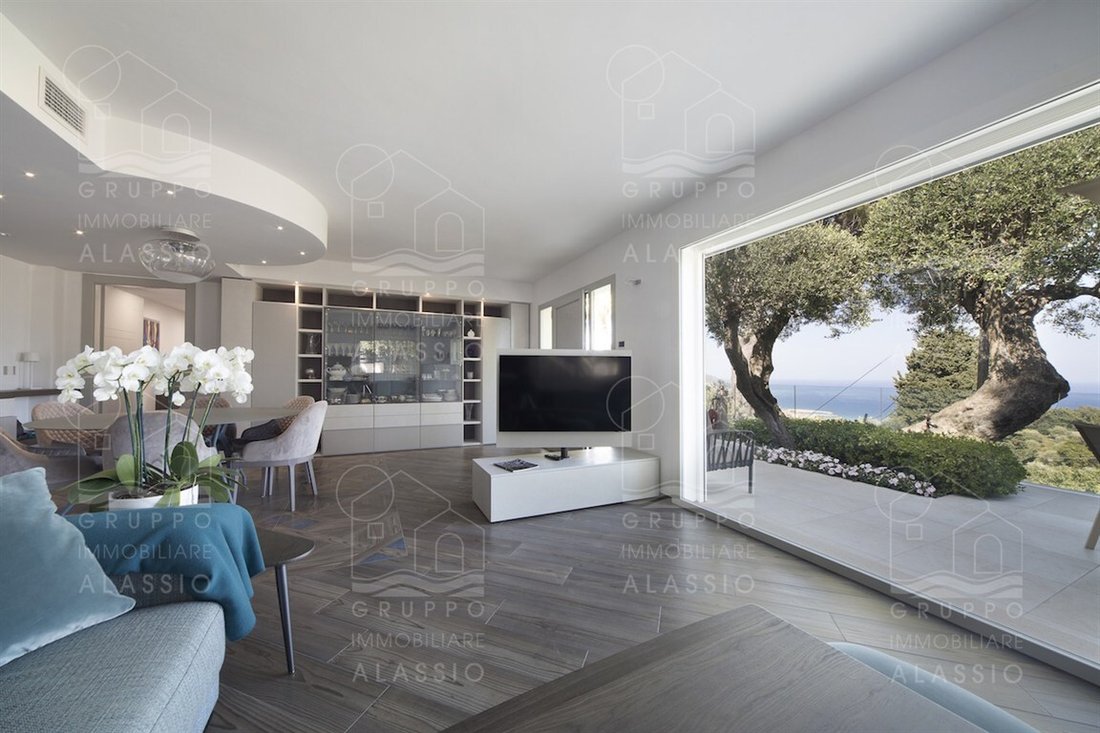 Villa in Diano Marina, Liguria, Italy 1 - 18028817