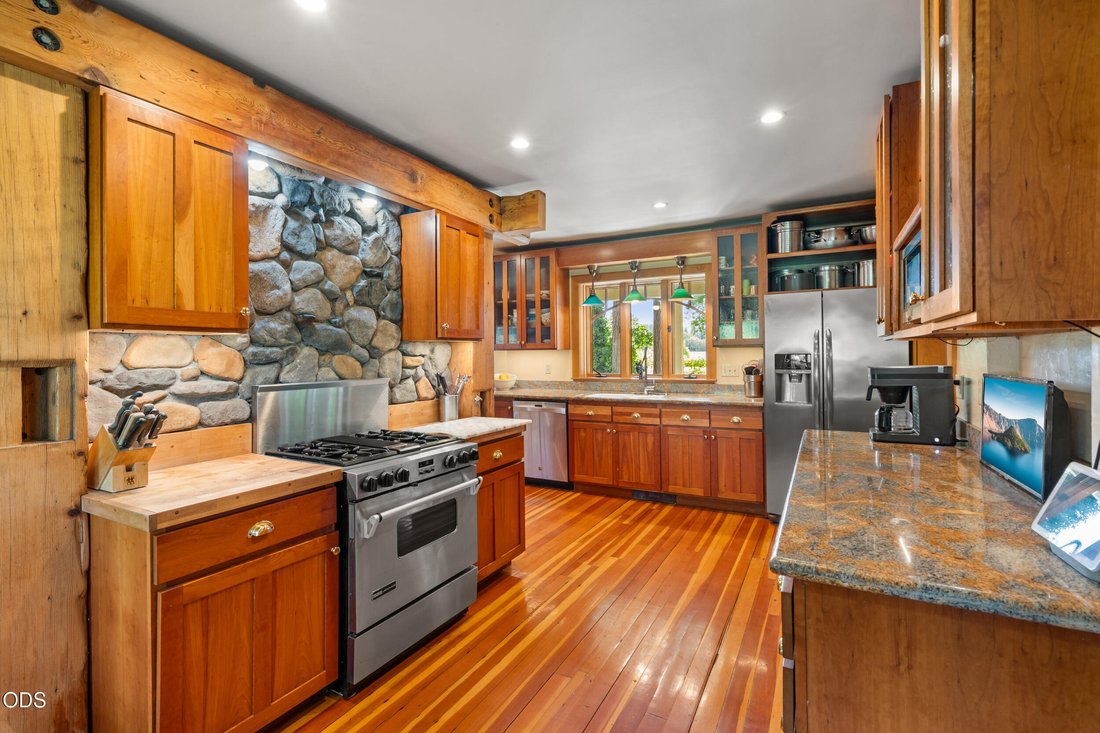 House in Medford, Oregon, United States 4 - 18074682