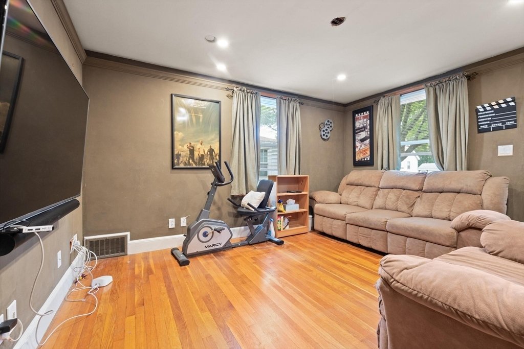 House in Medford, Massachusetts, United States 4 - 18077719