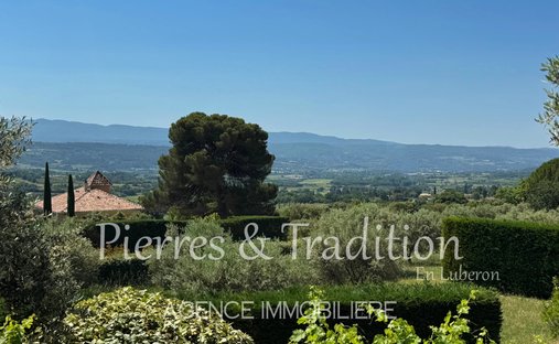 House in Saint-Saturnin-lès-Apt, Provence-Alpes-Côte d'Azur, France 1