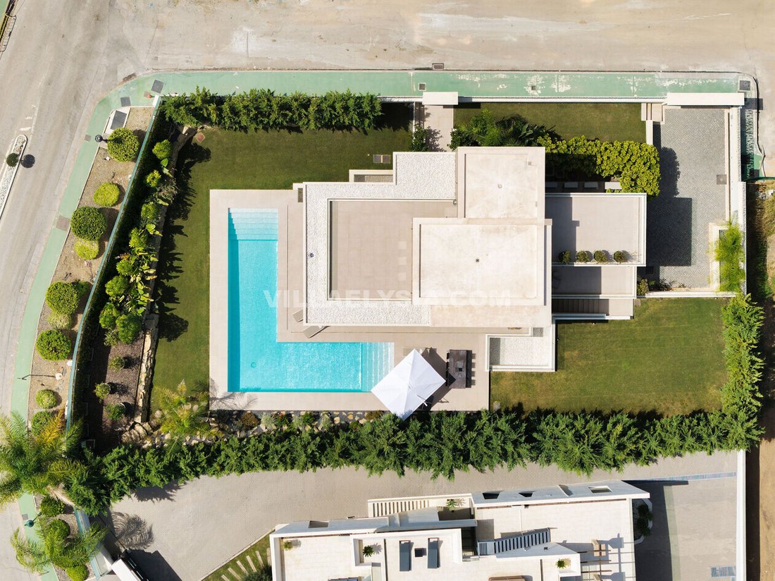 Chalet in Nueva Andalucia, Marbella, Spain 4 - 18074517