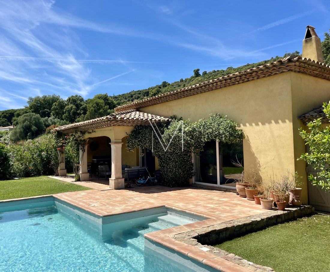 Villa in Le Plan-de-la-Tour, Provence-Alpes-Côte d'Azur, France 2 - 18075898
