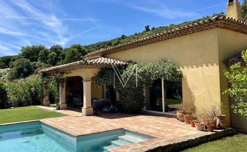 Villa à Le Plan-de-la-Tour, Provence-Alpes-Côte d'Azur, France 1
