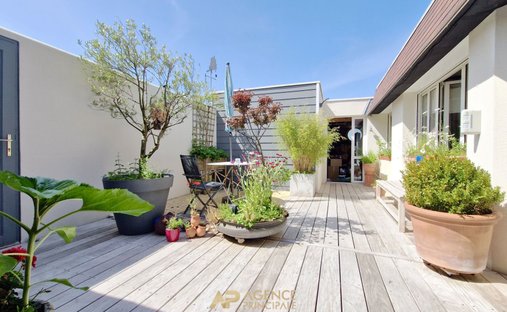 House in Le Genette, La Rochelle, France 1