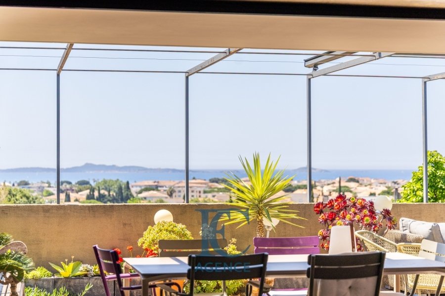 Apartment in Sanary-sur-Mer, Provence-Alpes-Côte d'Azur, France 1 - 18072555