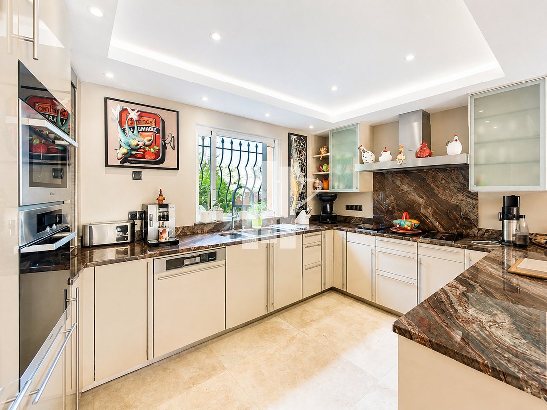 Villa in Exterieurs, Frejus, France 4 - 18067085