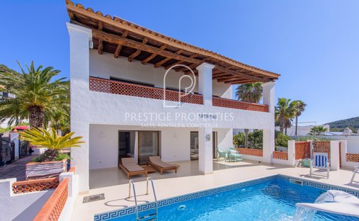 Villa in Santa Eularia des Riu, Balearic Islands, Spain 1