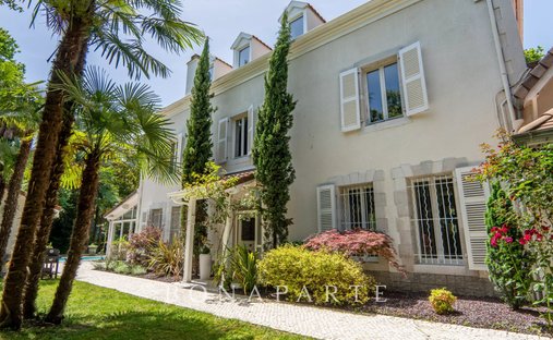 House in Pau, Nouvelle-Aquitaine, France 1
