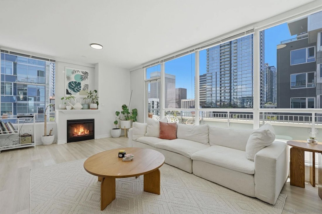 Condo in San Diego, California, United States 5 - 18079431