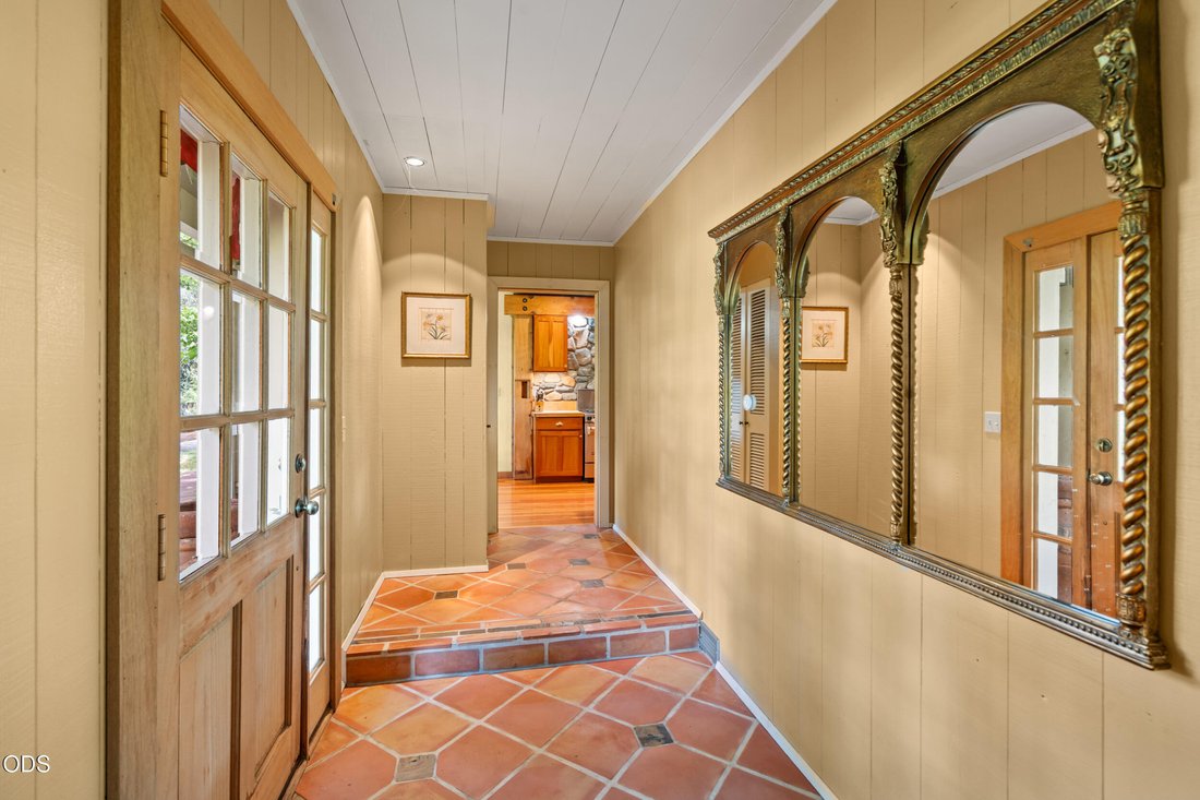 House in Medford, Oregon, United States 3 - 18074682