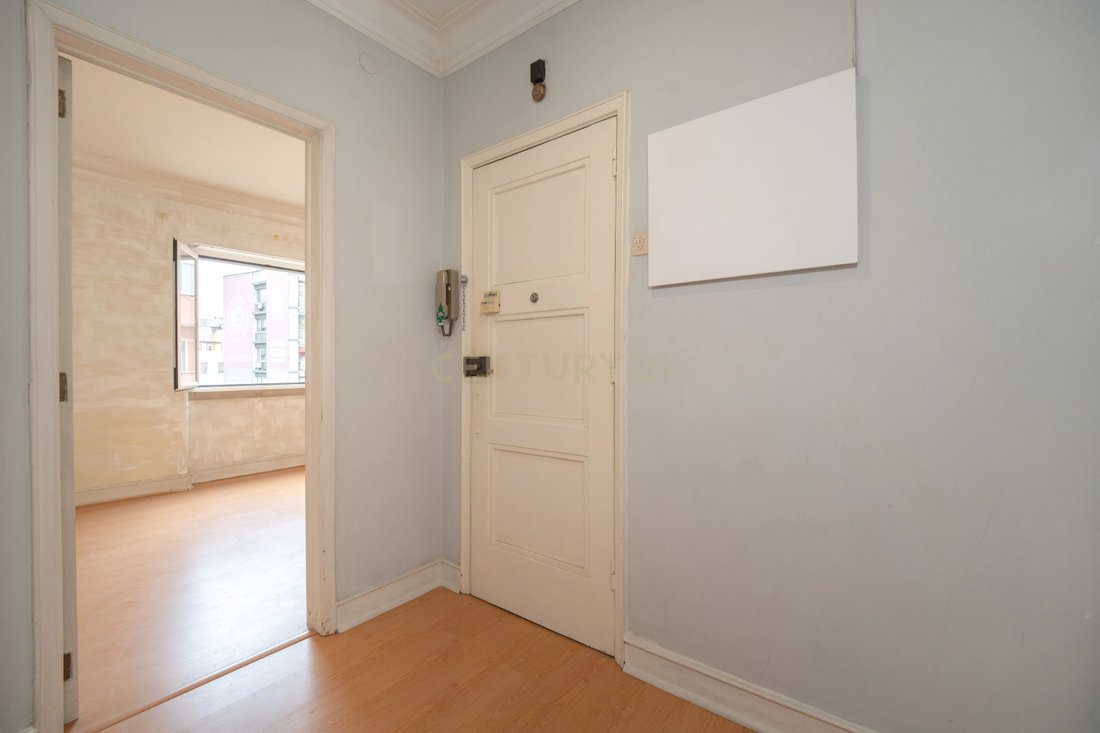 Apartment in Arroios, Lisbon, Portugal 3 - 16626012