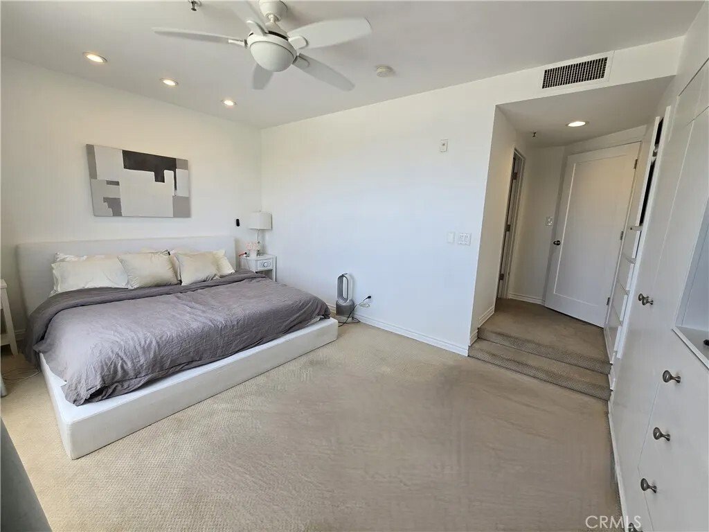 Condo in Los Angeles, California, United States 5 - 18072131