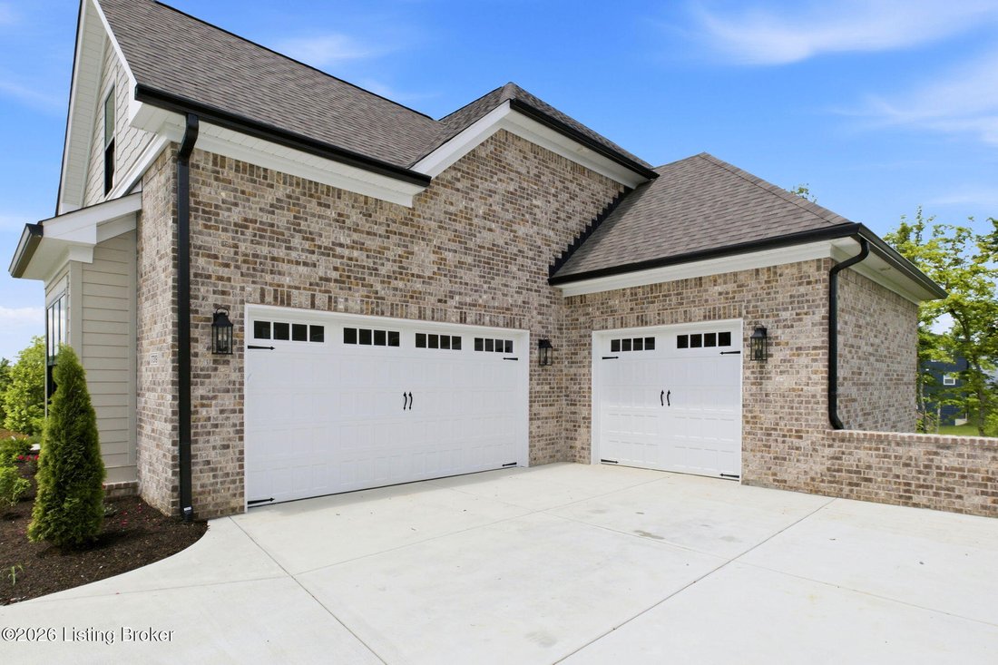 House in Watterson Park, Kentucky, United States 4 - 18079630