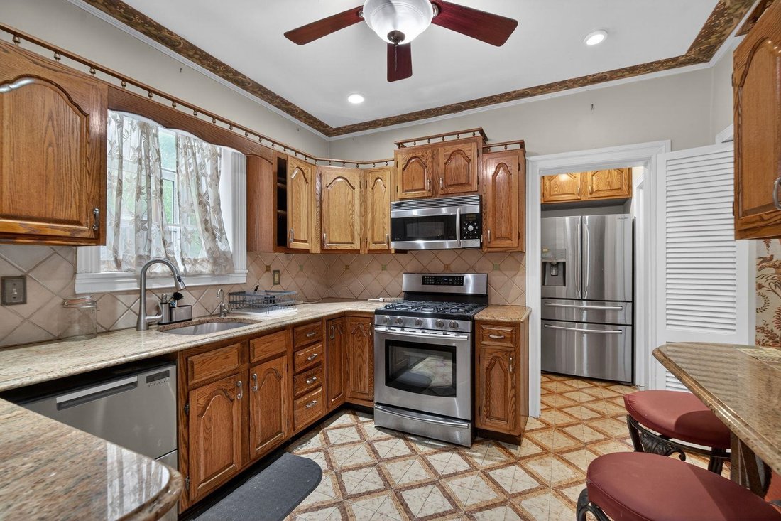 House in North Bergen, New Jersey, United States 3 - 18077857