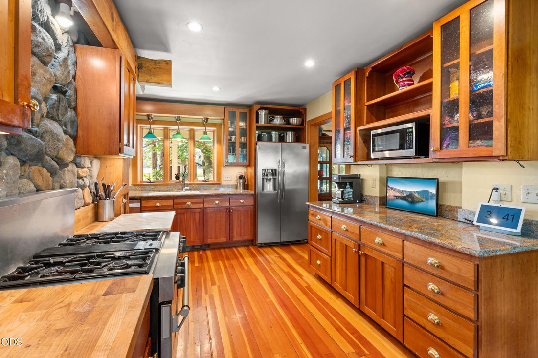 House in Medford, Oregon, United States 5 - 18074682