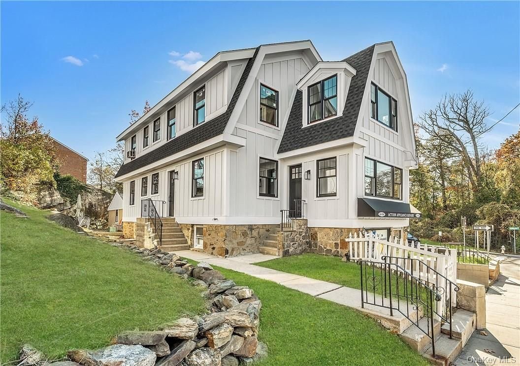 Eastchester, New York, United States 1 - 17104499
