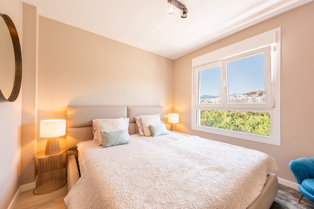Apartment in Puerto Banus, Marbella, Spain 5 - 18072957