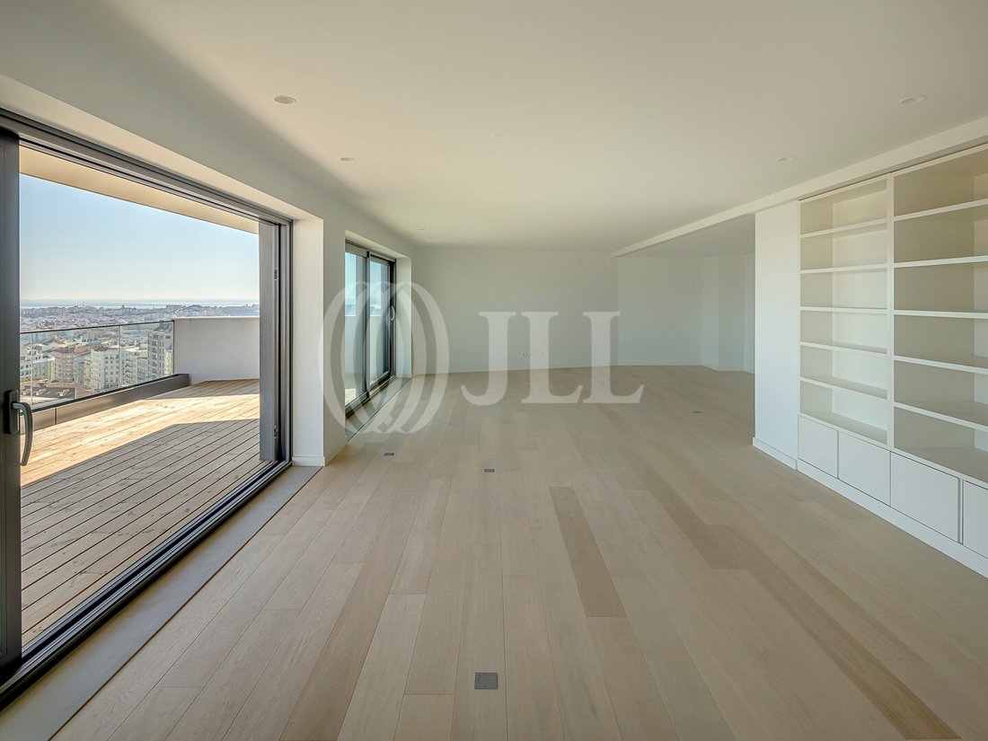 Apartment in Campolide, Lisbon, Portugal 4 - 18077558