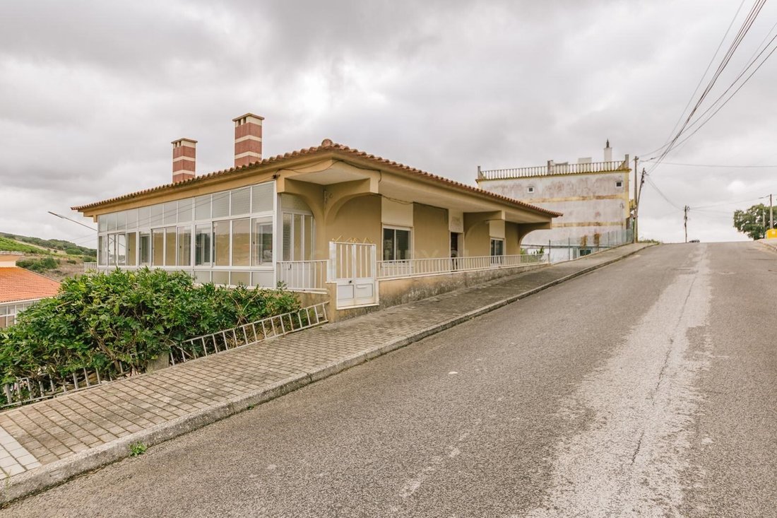 Villa in Loures, Lisbon, Portugal 5 - 14821315