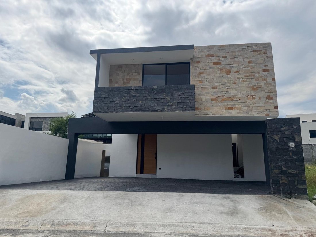 House in Santiago, Nuevo Leon, Mexico 1 - 18074023