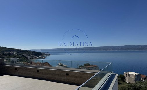 Apartment in Jesenice, Split-Dalmatia County, Croatia 1