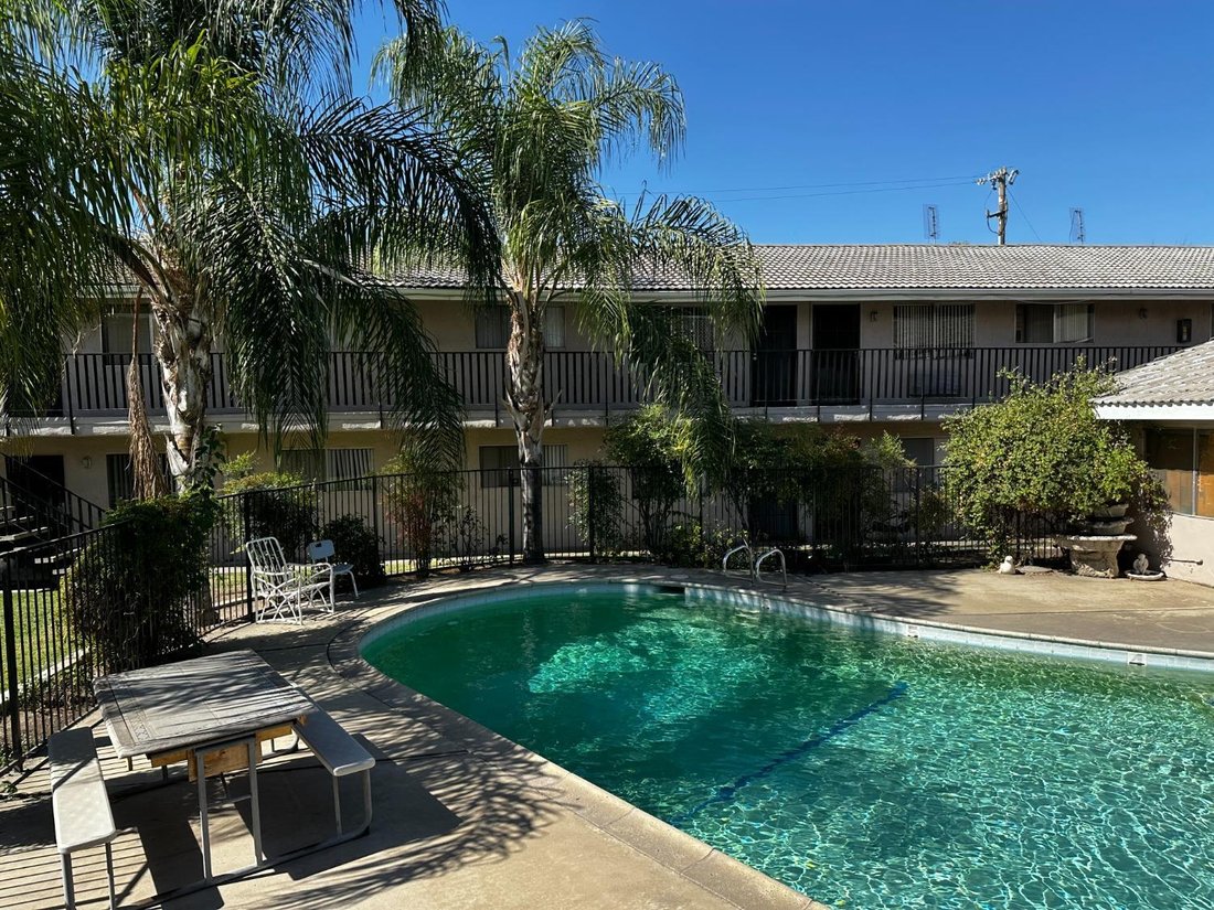 Fresno, California, United States 3 - 18074330
