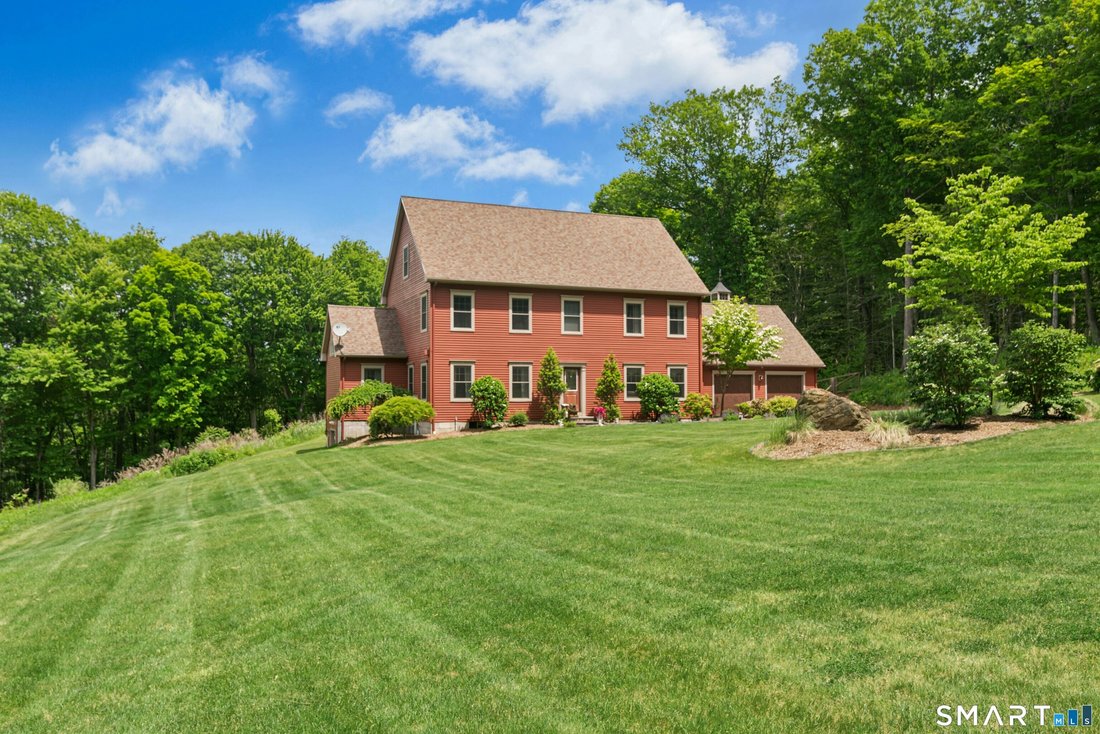 House in Southbury, Connecticut, United States 2 - 18074710