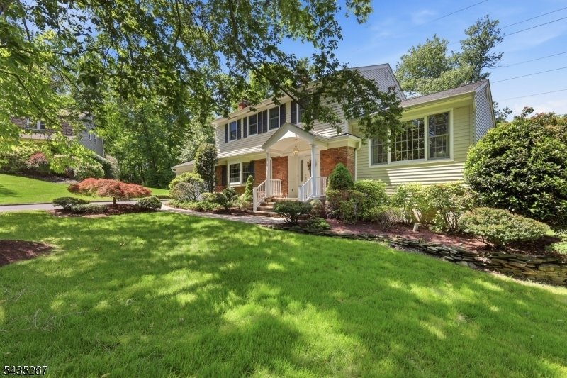 House in Berkeley Heights, New Jersey, United States 1 - 18076013
