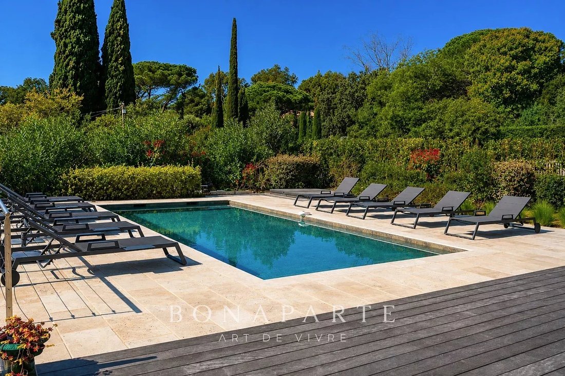 Villa in La Croix-Valmer, Provence-Alpes-Côte d'Azur, France 3 - 17483050
