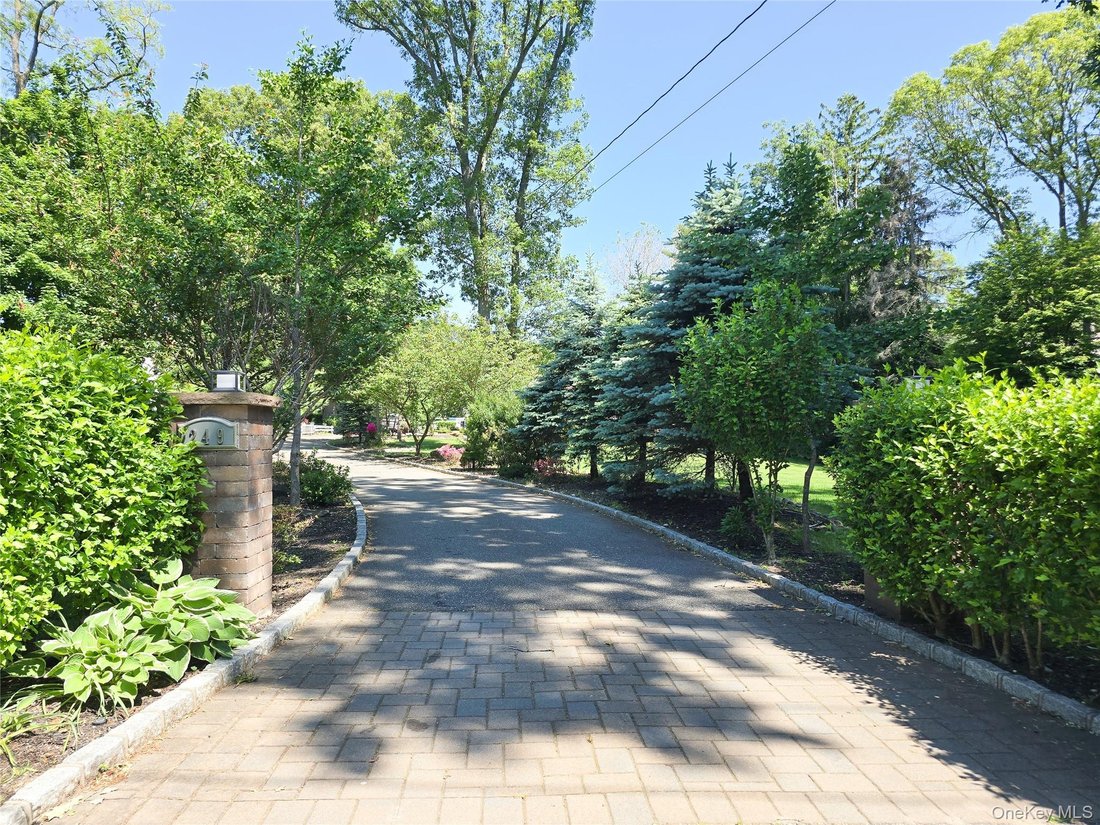 House in Syosset, New York, United States 4 - 18046646