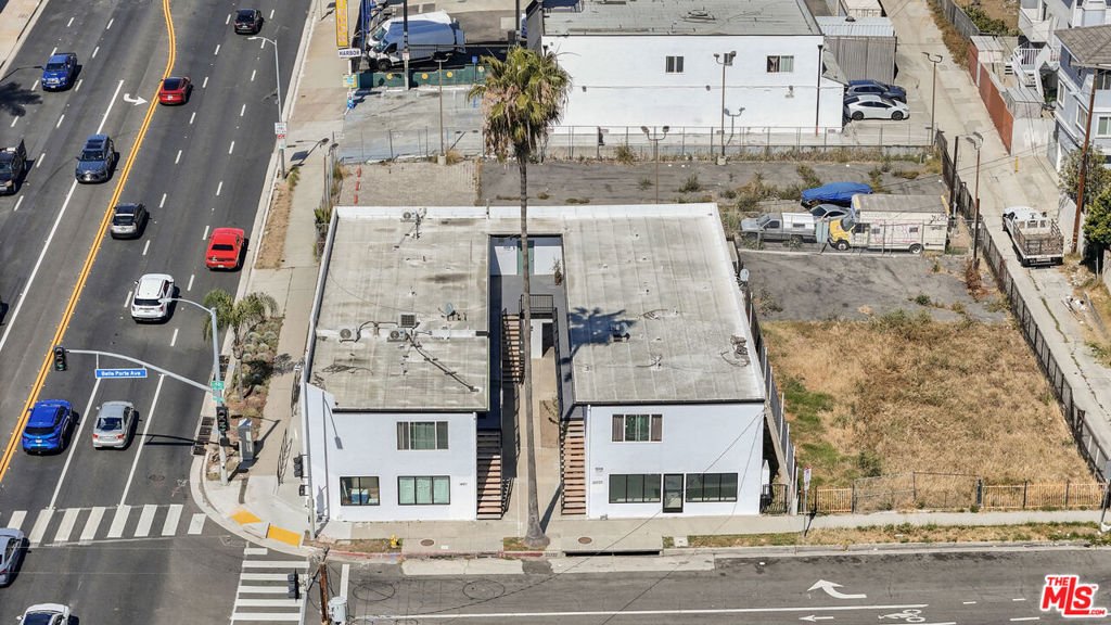 Los Angeles, California, United States 5 - 18074811
