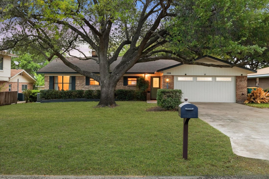 House in Marble Falls, Texas, United States 1 - 18075105