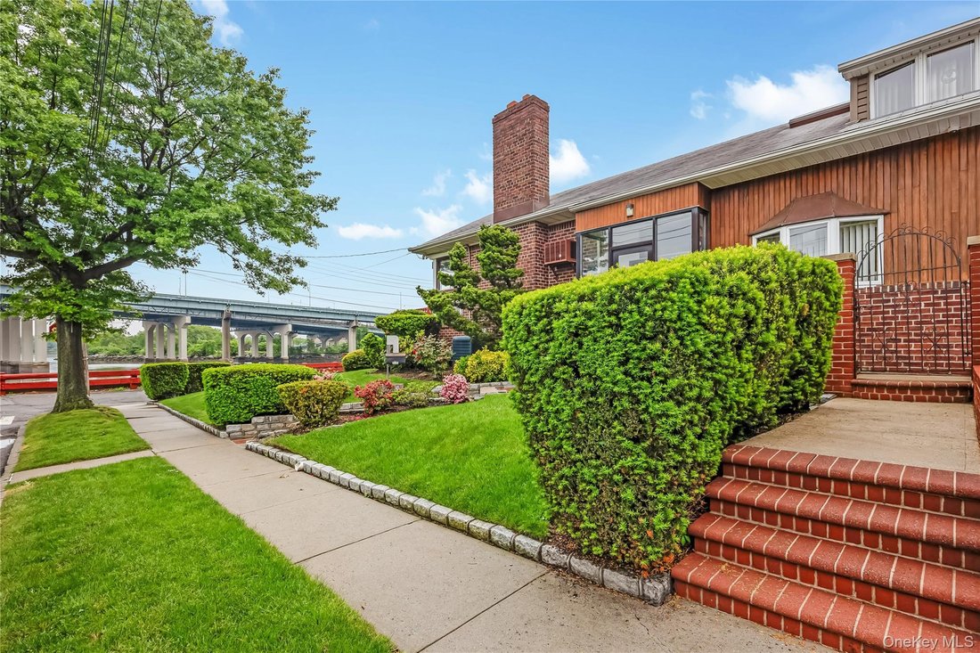 House in New York, New York, United States 4 - 18076023