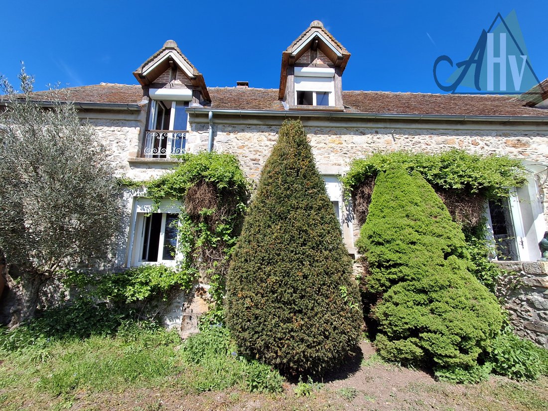Estate in Grandpuits-Bailly-Carrois, Ile-de-France, France 5 - 18075361