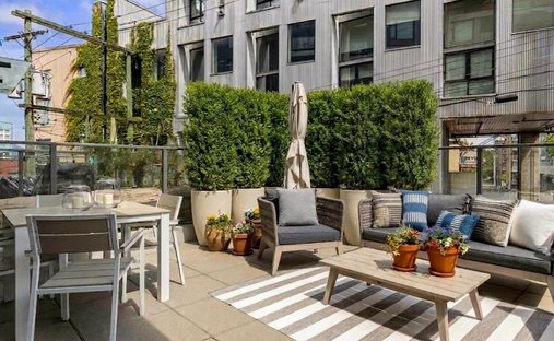 Condo in Vancouver, British Columbia, Canada 1