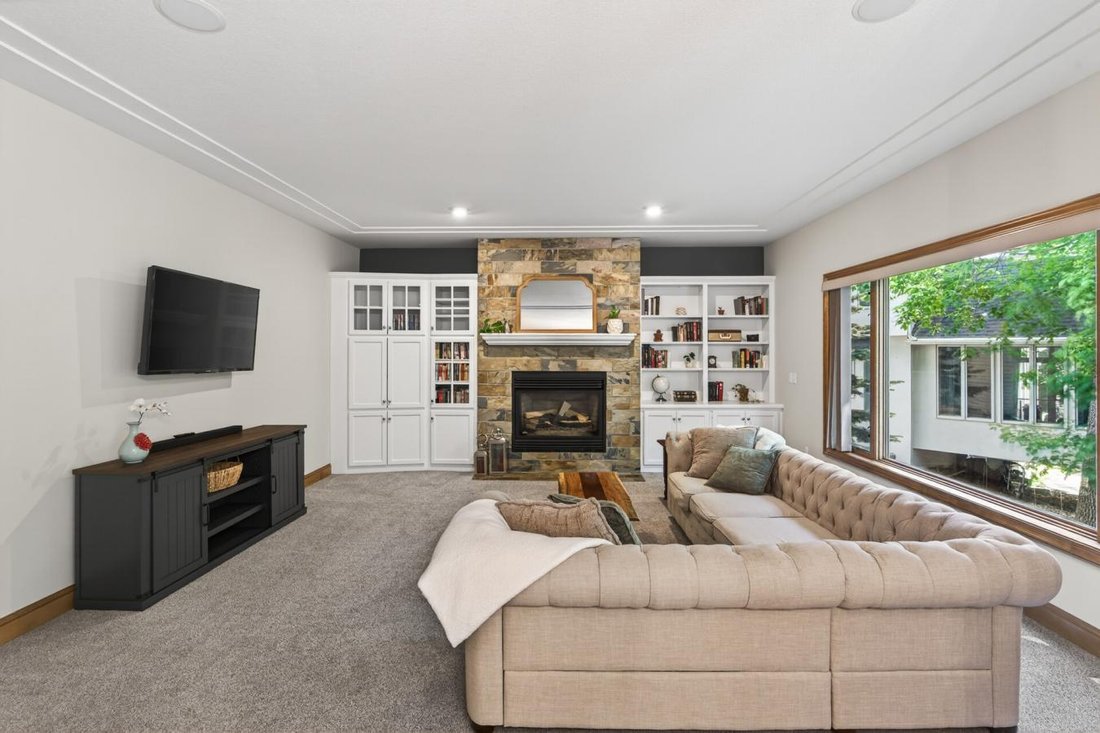 House in Plymouth, Minnesota, United States 2 - 18079701
