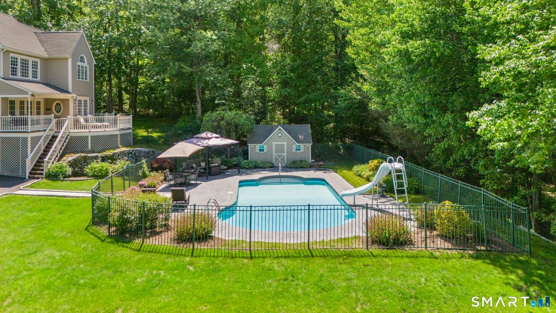 House in Monroe, Connecticut, United States 2 - 18078903