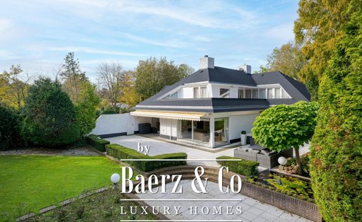 Villa in Oegstgeest, South Holland, Netherlands 1