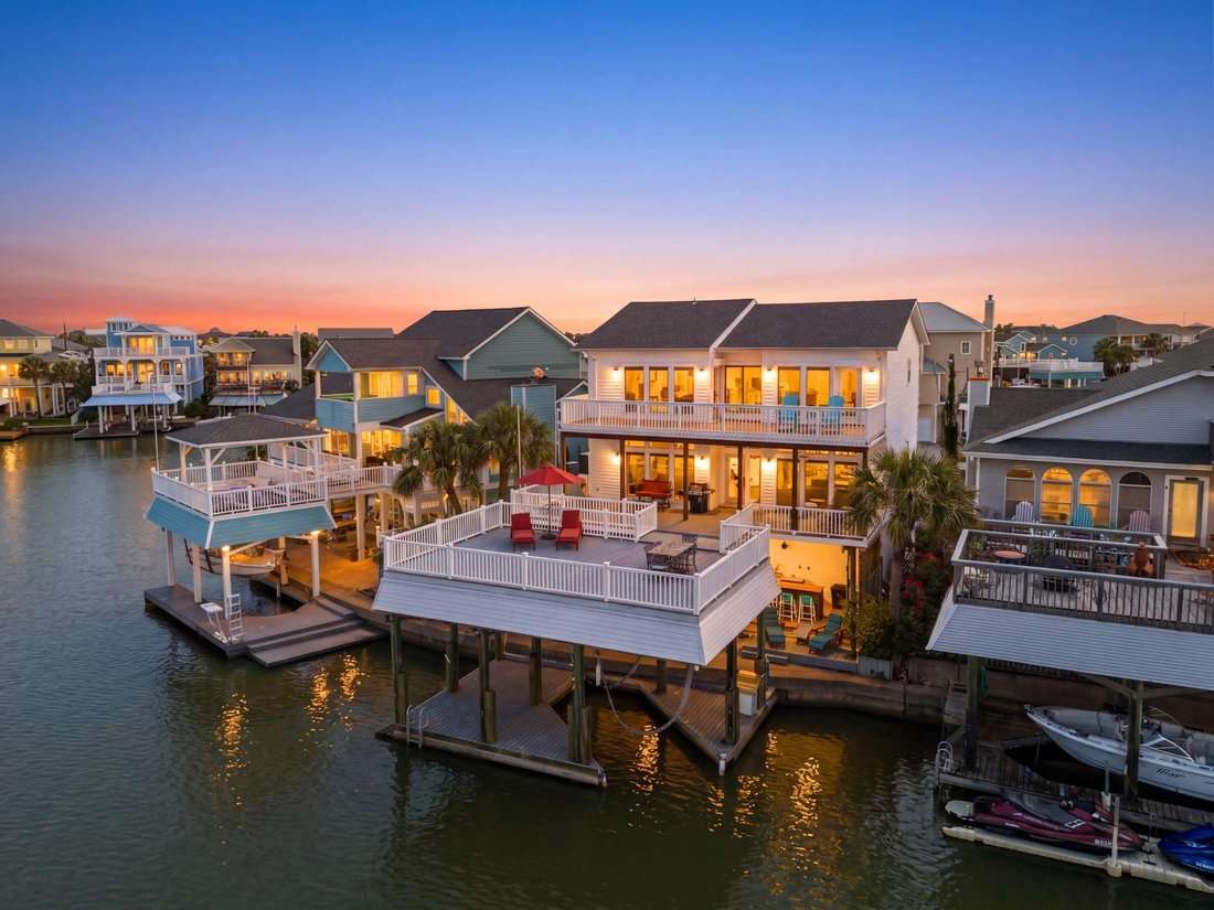 House in Galveston, Texas, United States 1 - 18072591
