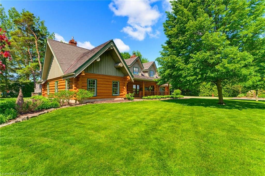 House in Atwood, Ontario, Canada 1 - 18076018