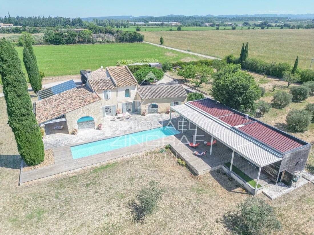 Estate in Arles, Provence-Alpes-Côte d'Azur, France 1 - 17694330