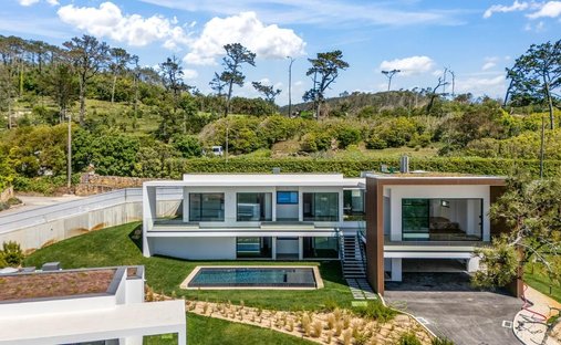 Villa in Colares, Lisbon, Portugal 1