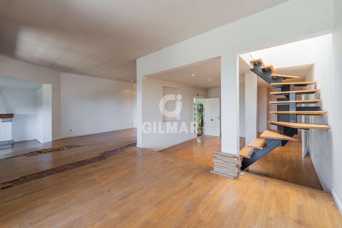 Villa in Somosaguas, Pozuelo de Alarcon, Comunidad de Madrid 3 - 18074474