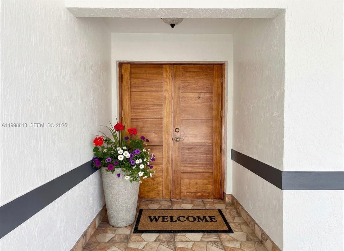 House in Miami, Florida, United States 3 - 17648381